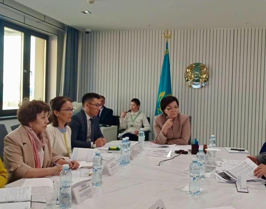 Министр Светлана Жақыпова азаматтарды қабылдады