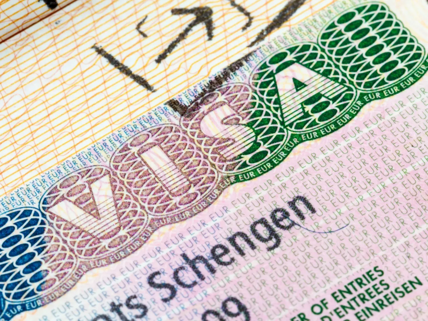 Шенгенская виза подорожает на 12 процентов