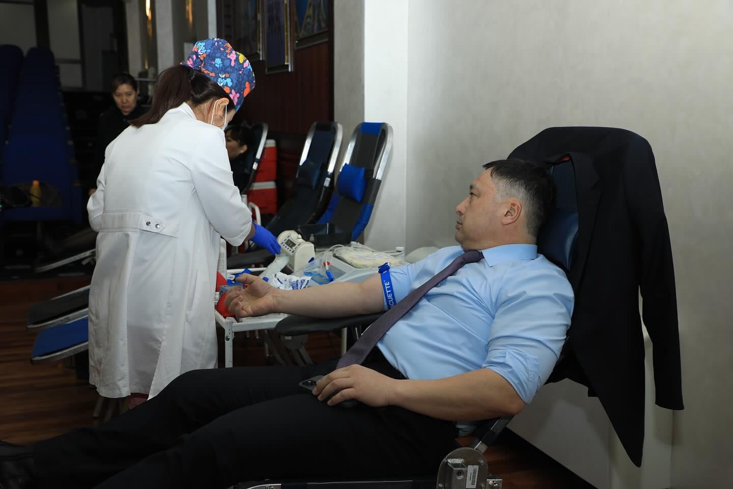 50 столичных полицейских стали добровольными донорами крови
