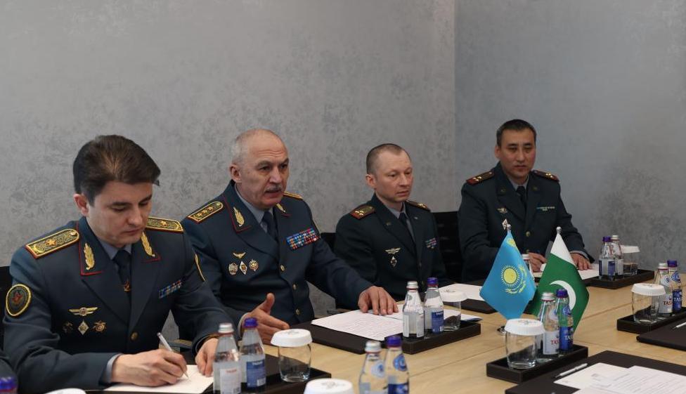 В Астане министры обороны Казахстана и Пакистана обсудили перспективы сотрудничества