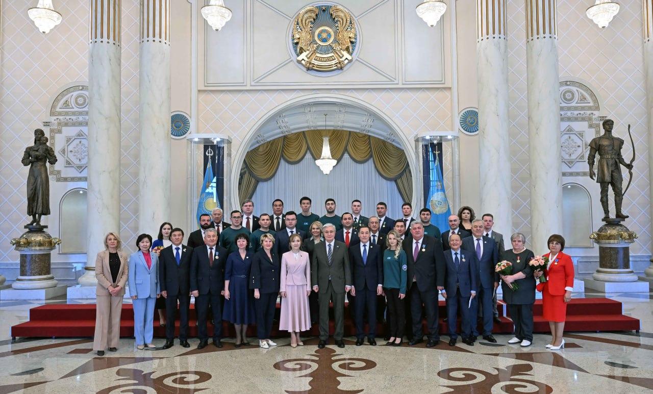 Ряд казахстанцев наградили орденами и медалями от Главы государства