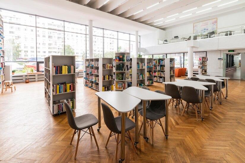 Порядка 300 коворкинг-центров появятся в школьных библиотеках страны