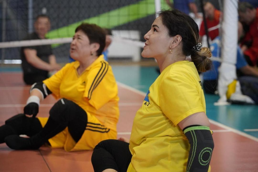 Городской турнир по волейболу сидя прошел в Астане