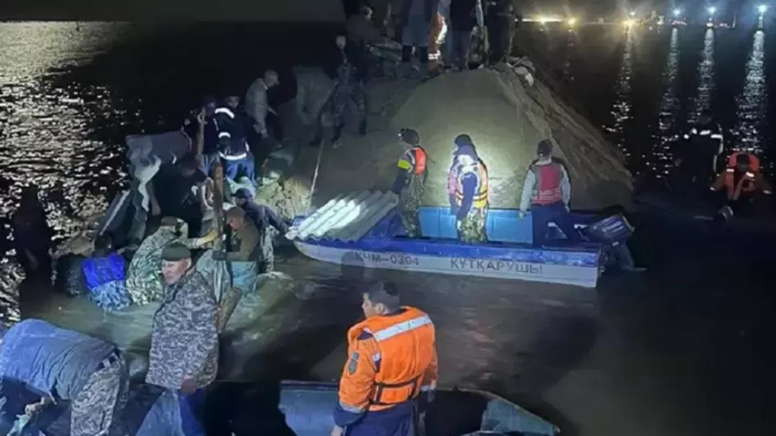 Атырау облысында бөгет бұзылды: 200-дей адам эвакуцияланды