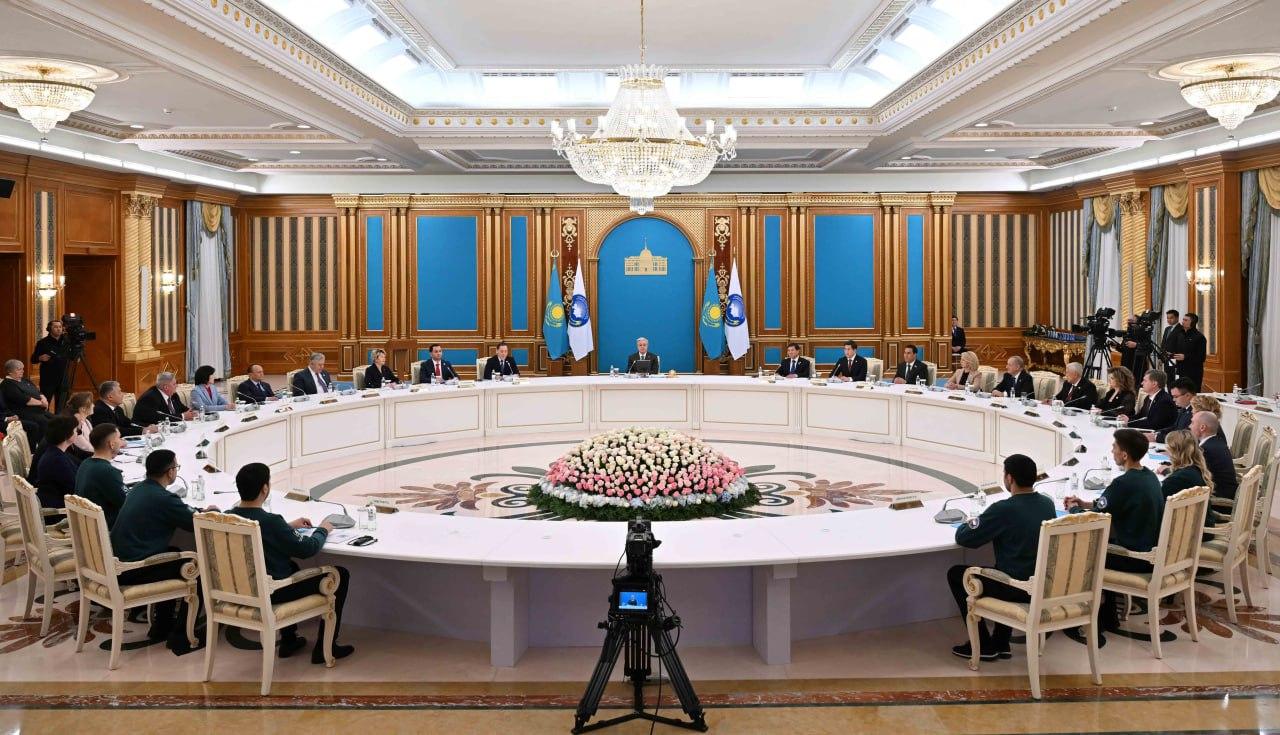 Началось заседание XXXIIІ сессии Ассамблеи народа Казахстана с участием Токаева