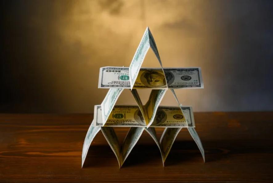 В Кокшетау люди доверили финансовой пирамиде порядка 10 млн тенге
