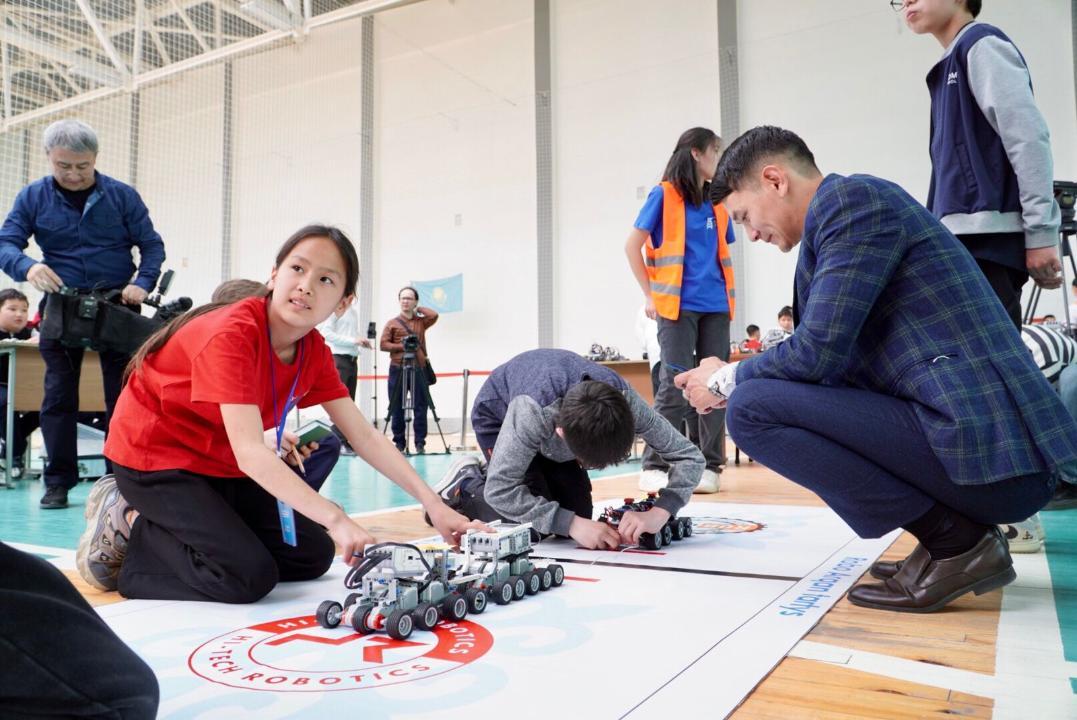 В столице впервые проходит республиканский фестиваль робототехники