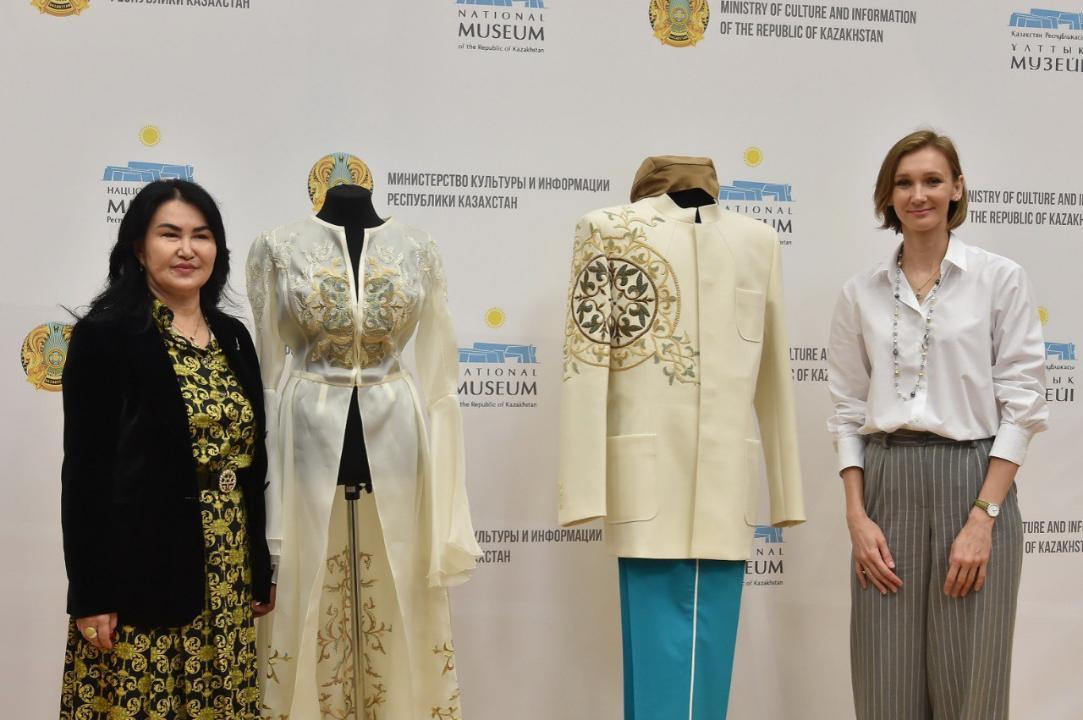Олимпийские призеры передали свои костюмы в фонд Национального музея РК