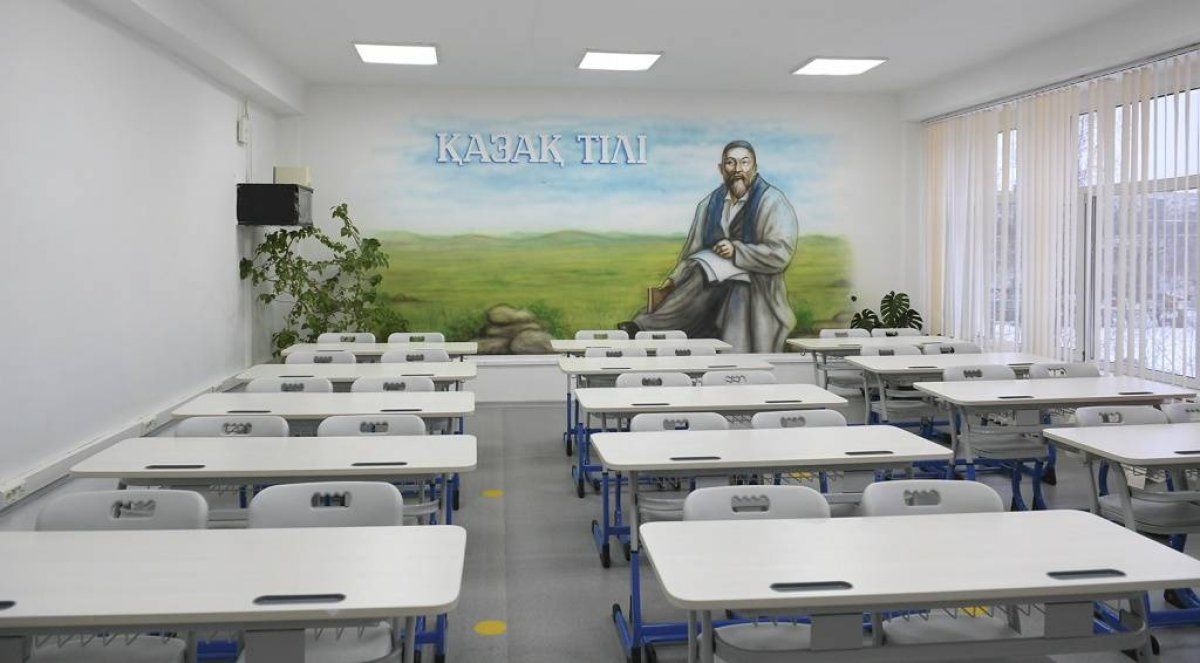 Сауалнама: қазақстандықтардың 70% мектептерде оқу жылын ұзартуды қолдамайды